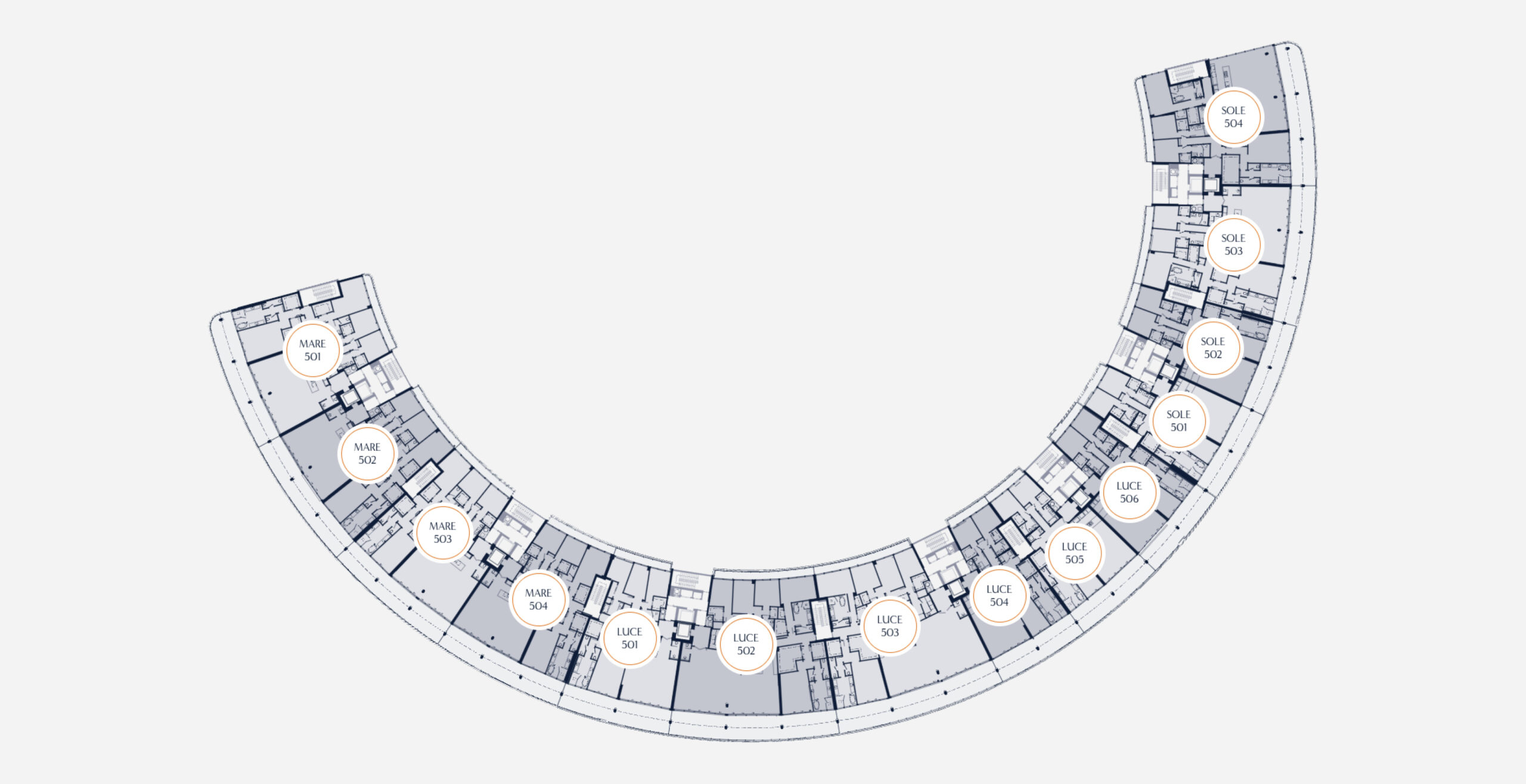 Layout a soffro in curva con sedili e corridoi a bordo, pianta interna e design neutro.