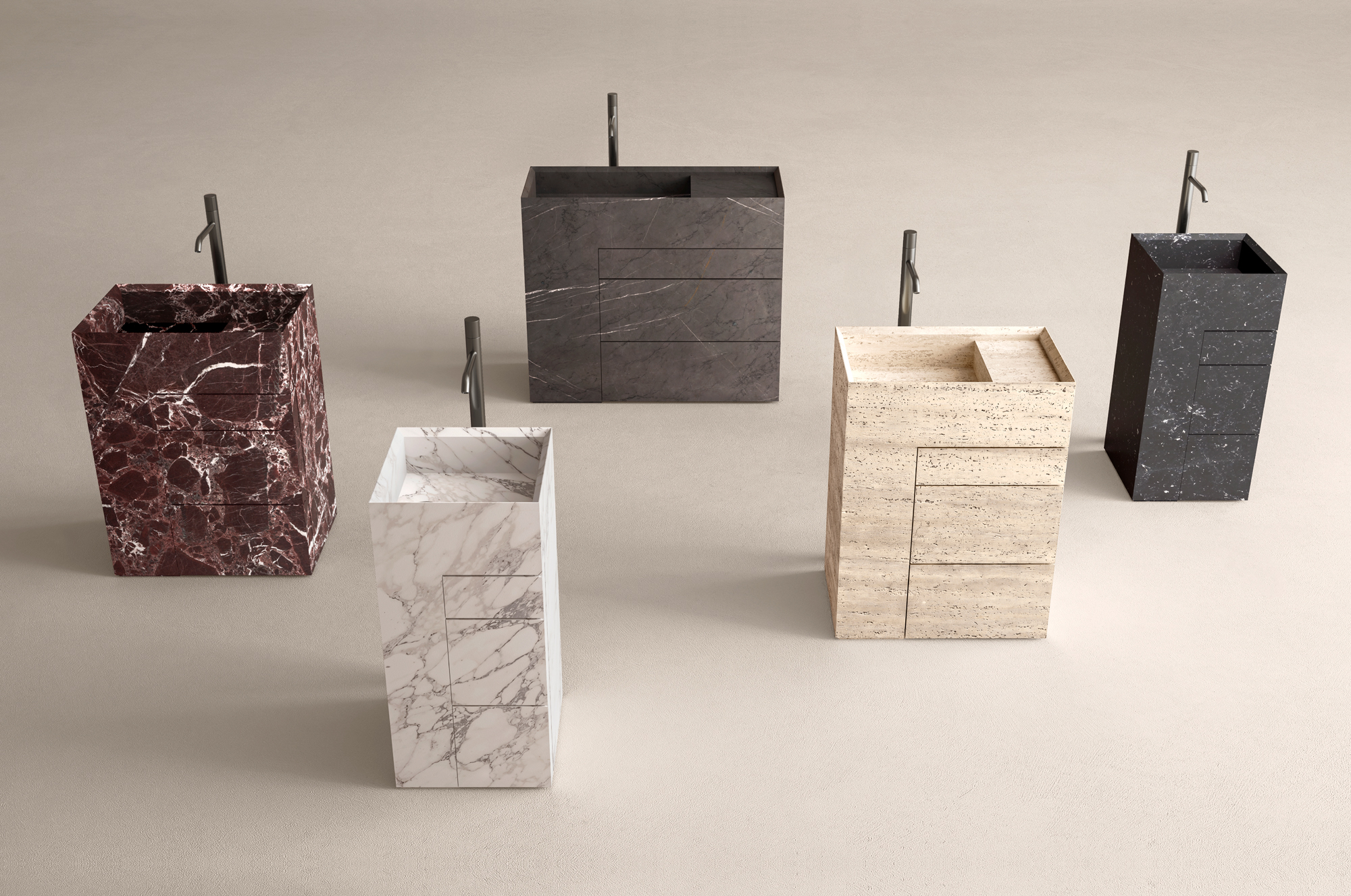 Vasi in marmo di diversi colori e finiture per decorazioni eleganti.